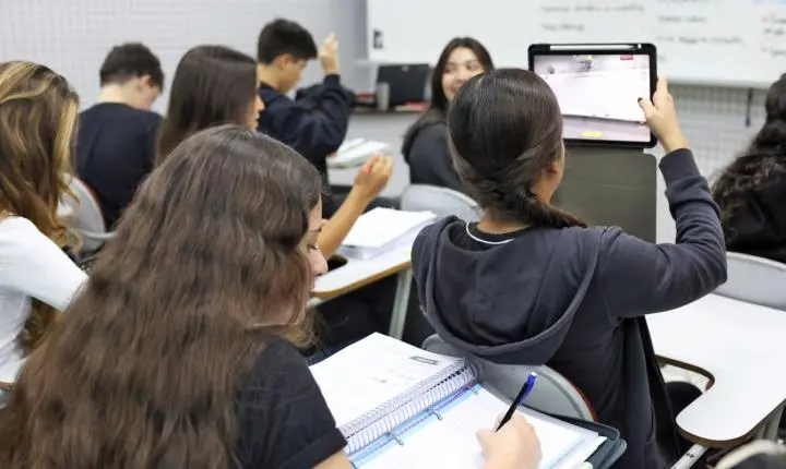 Nascidos em março e abril recebem nova parcela do programa Pé-de-Meia