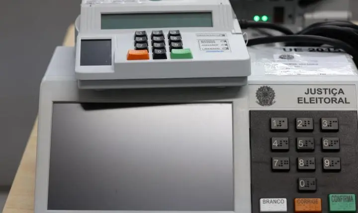 Projeto Confia revela que desinformação sobre eleições tem as urnas eletrônicas como principal alvo