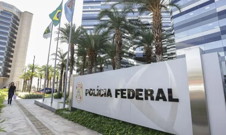 PF prende Henrique Vorcaro, pai de ex-banqueiro, por liderar milícia 
