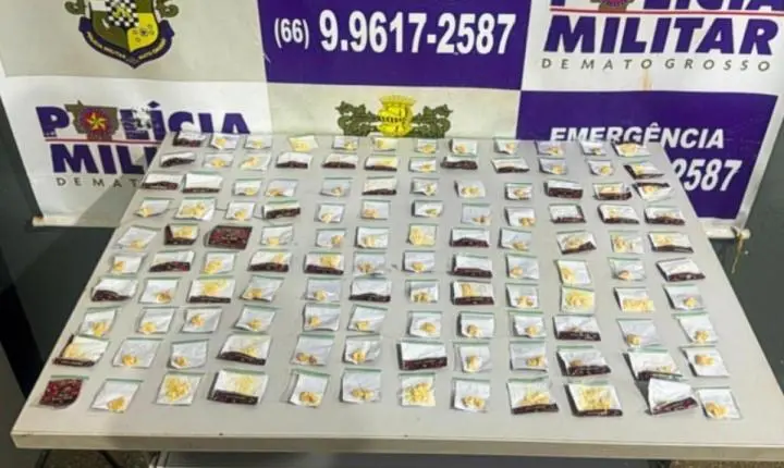 PM intercepta veículo e prende trio com 118 porções de pasta base e cocaína