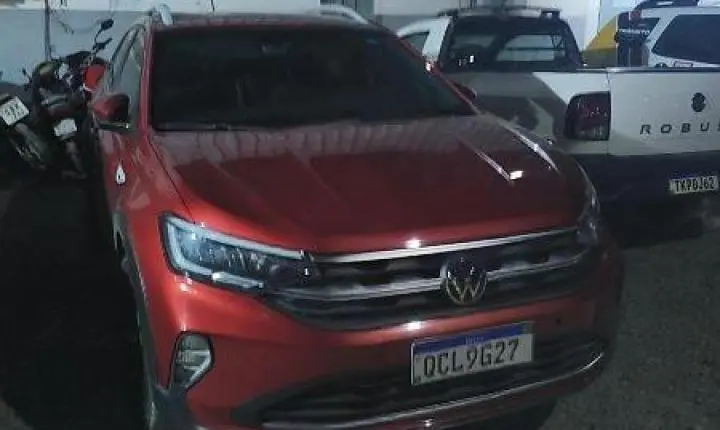 Polícia intercepta Nivus furtado na MT-251 com criança e arma falsa