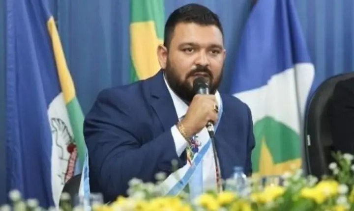 Prefeito de Jangada deverá devolver salários pagos a 