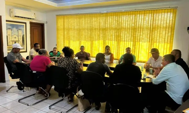 Prefeito e Associação Buritis unem forças por melhorias na zona rural de Rosário Oeste