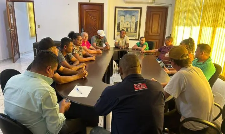 Prefeito e Associação Buritis unem forças por melhorias na zona rural de Rosário Oeste