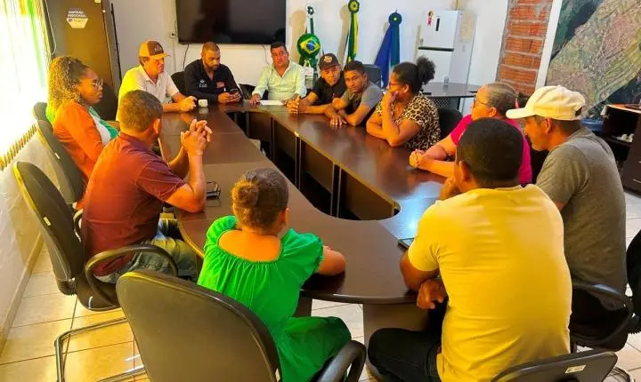 Prefeito e Associação Buritis unem forças por melhorias na zona rural de Rosário Oeste