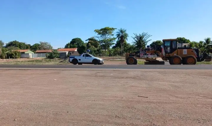 Prefeitura de Rosário Oeste acelera recuperação de ruas e estradas no Distrito de Bauxi
