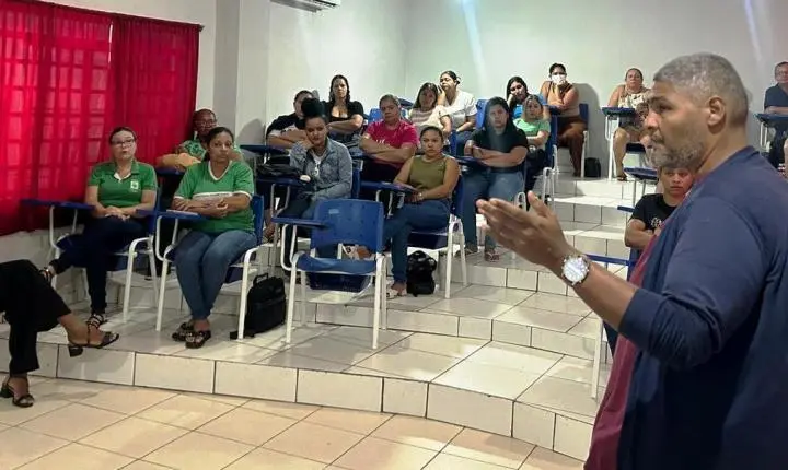 Prefeitura de Rosário Oeste realiza formação dos profissionais contratados para atuar como apoio escolar