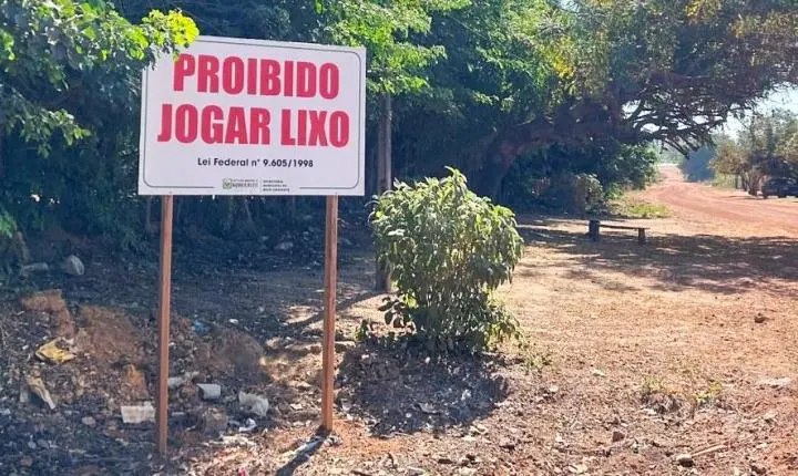 Prefeitura de Rosário Oeste Realizou Limpeza no Bairro Taboão e Instalou Placas de Alerta