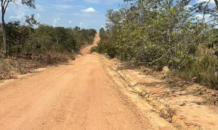 Prefeitura de Rosário Oeste recupera estradas da Comunidade Santa Helena