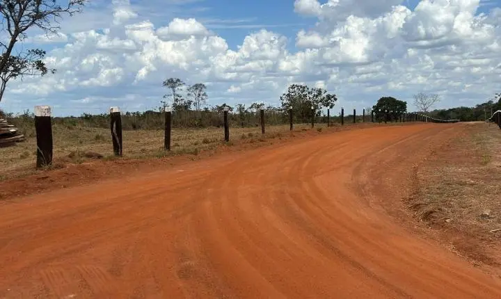 Prefeitura de Rosário Oeste recupera estradas da Comunidade Santa Helena