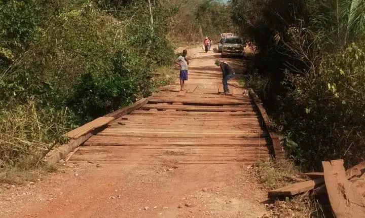 Prefeitura de Rosário Oeste recuperou ponte de madeira de 26 metros no Assentamento Cocal