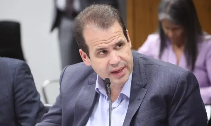 Câmara vota projeto para ampliar proteção ao autismo na vida adulta