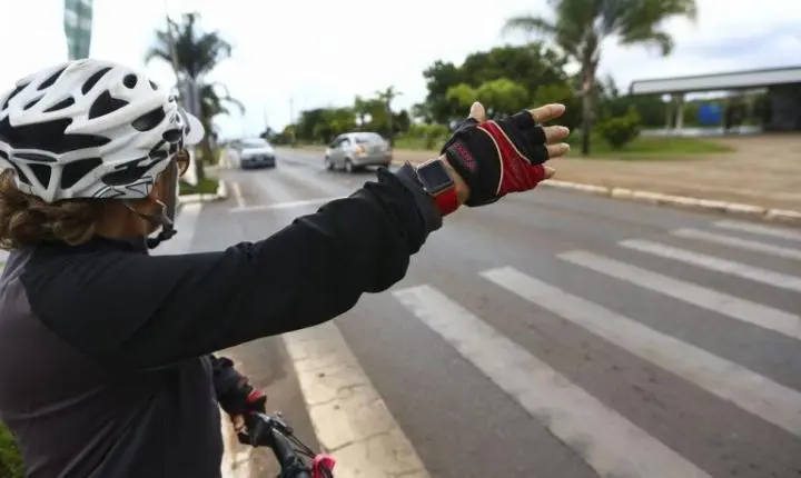 Projeto de lei propõe pena maior para motorista que matar pedestre e ciclista