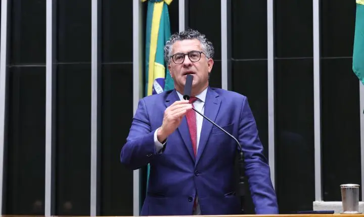 Projeto exige campanha sobre pedágio em rodovia federal com antecedência