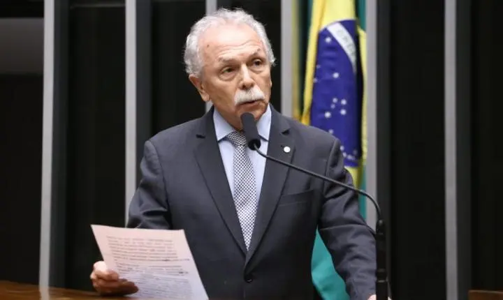 Projeto propõe eliminação gradual de plásticos descartáveis no setor público