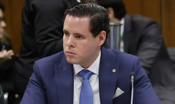 Novo projeto de lei veta perdão penal para crimes contra crianças no país