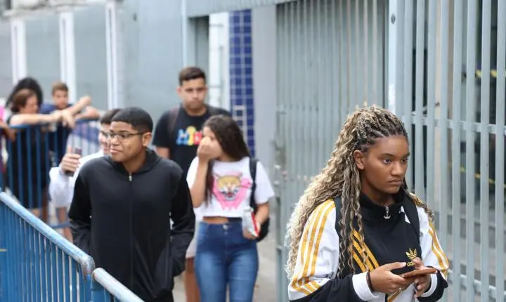 Prouni encerra prazo de inscrições neste domingo para o 2º semestre de 2026