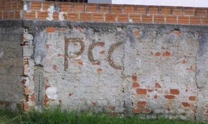 Quadrilha de adolescentes ligados ao PCC invade residência e ameaça jornalista em Sorriso