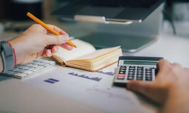Quase metade dos adultos de MT está endividada, aponta pesquisa