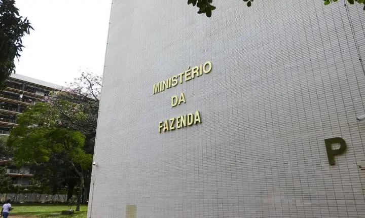 Governo regulamenta 'split payment' para cobrança de CBS e IBS da reforma tributária