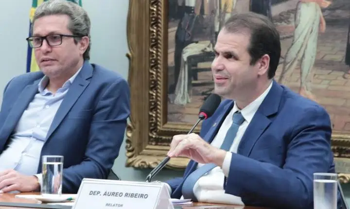 Relator propõe amplas mudanças no Código de Trânsito Brasileiro, incluindo habilitação de jovens