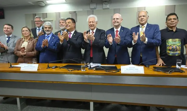 Representação brasileira do Parlasul dá aval a acordo Mercosul-UE