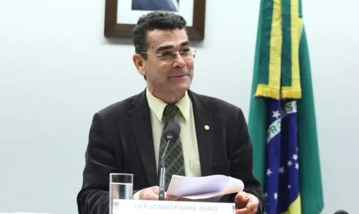 Movimentos populares defendem autogestão habitacional em debate na Câmara