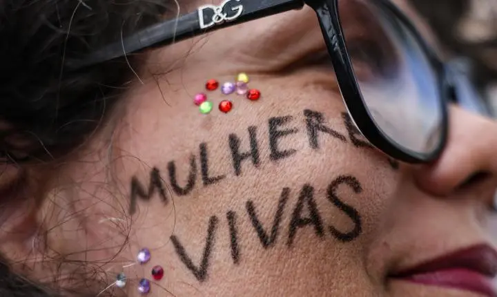 Rio implementa projeto Salas Lilás para acolher mulheres vítimas de violência