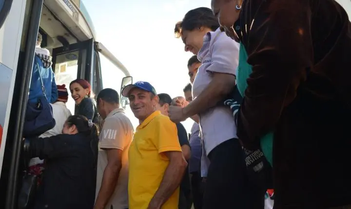 Rodoviários do Rio suspendem greve e negociam reajuste salarial