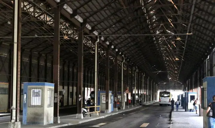 Rodoviários do Rio de Janeiro mantêm greve após rejeitar proposta salarial
