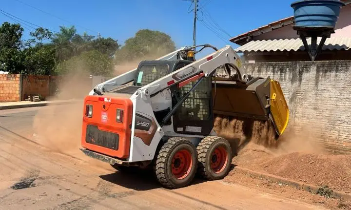 Rosário Oeste inova na limpeza urbana com adoção de veículo varredor