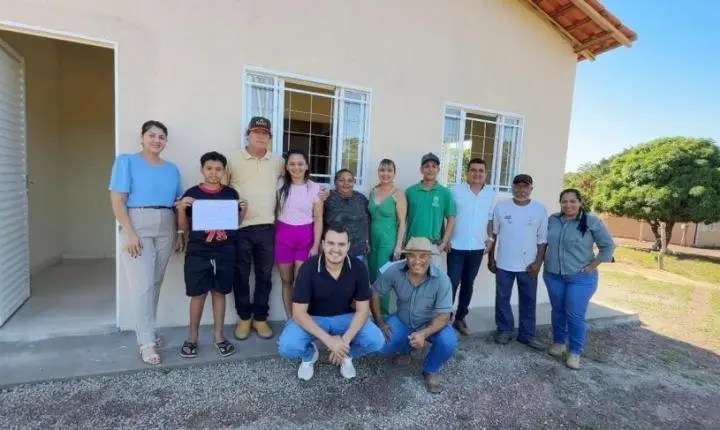 Rosário Oeste retoma entrega de casas do PNHR e realiza sonho da moradia própria na zona rural