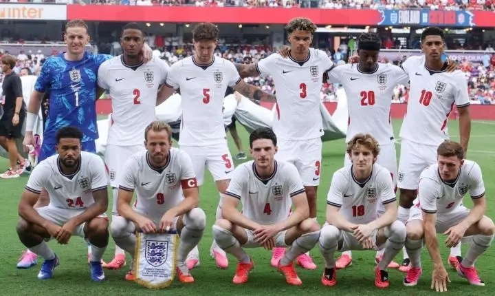 Seleção da Inglaterra sofre roubo de bola e chuteiras de astros antes da estreia