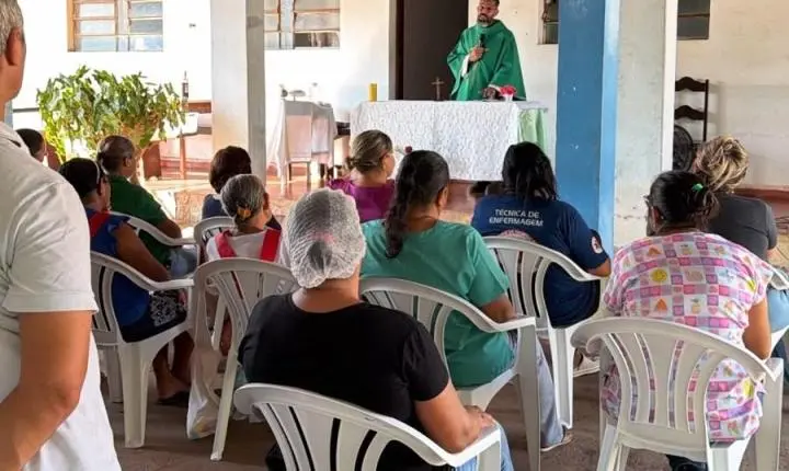 Servidores da Saúde em Rosário Oeste participam de missa no Hospital Municipal 