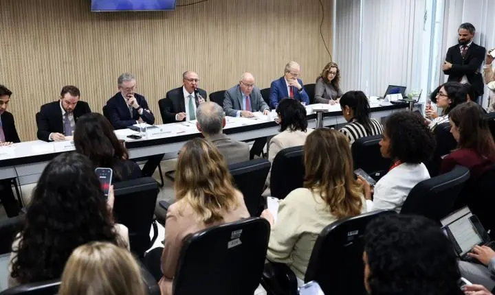 Governo federal retoma plano de socorro para setores atingidos por novas tarifas dos EUA