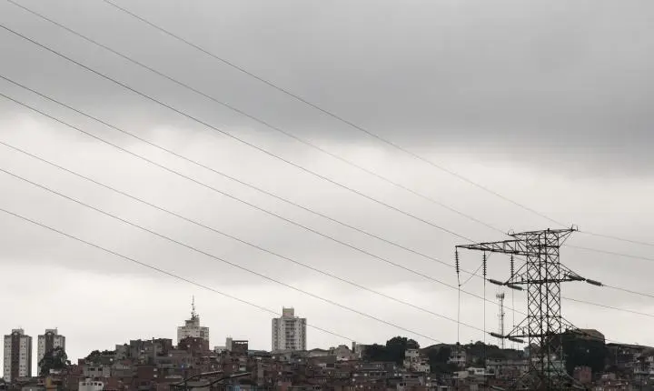 Defesa Civil de SP alerta para temporais e queda de temperatura