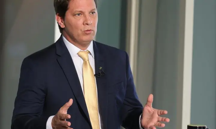 STF não consegue notificar Mário Frias sobre emendas parlamentares ligadas a filme de Bolsonaro