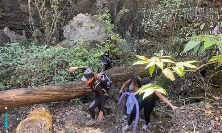 Turistas foram detidos em Nobres após visitação irregular à Gruta da Lagoa Azul