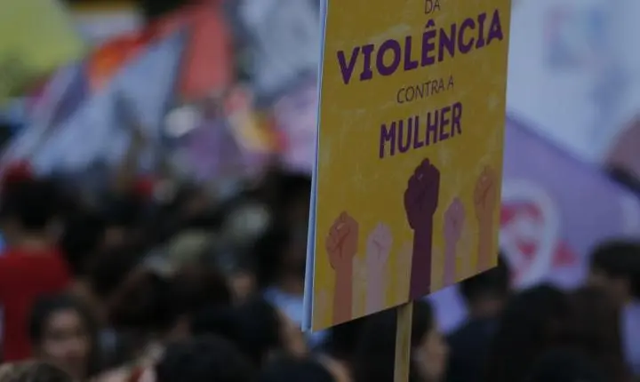 Capacitação de agentes de segurança para combater violência contra a mulher